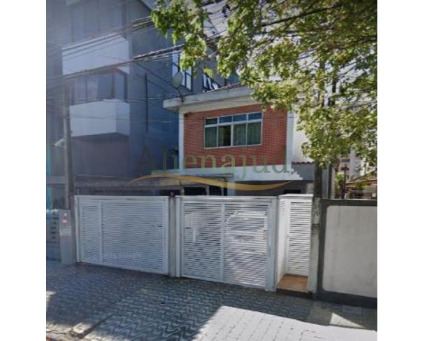 Foto de Casa c/ 3 dorms. e área útil de 158,50 m² situada na Rua São Paulo em Santos/SP