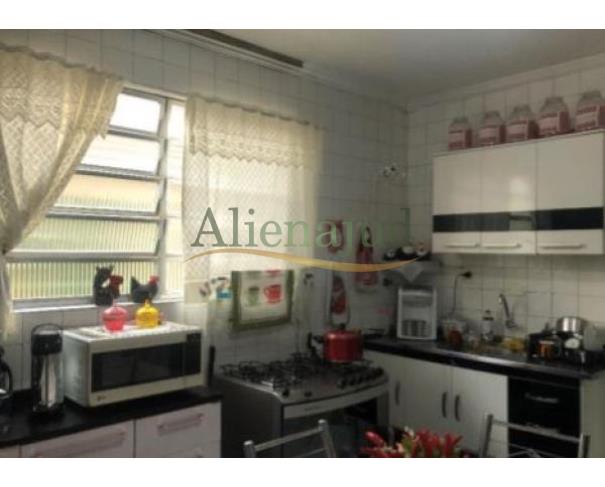Foto de DIREITOS - Apart. c/ 2 dorms. e área útil de 72,00m² situado na Rua Gervásio Bonavides em Santos/SP