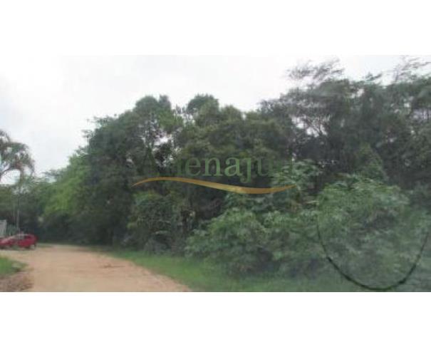 Foto de Área de terras c/ 98.008,00m² situado na estrada Guarujá-Bertioga situado no Guarujá/SP