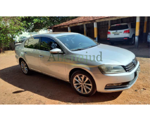 Foto de Dois veículos - I/VW Passat 2.0T e I/KIA Sorento EX2 3.5 G27
