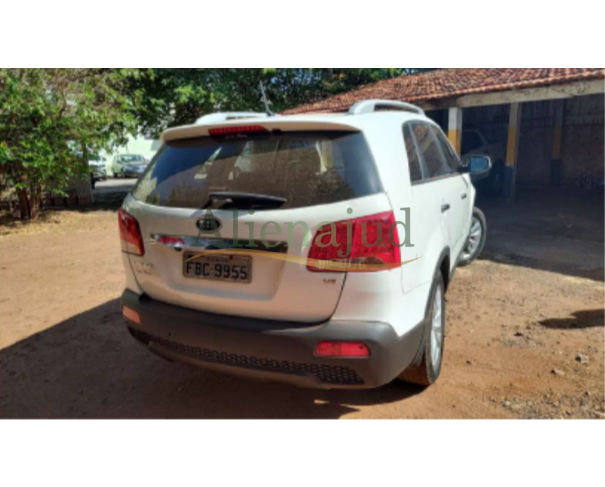 Foto de Dois veículos - I/VW Passat 2.0T e I/KIA Sorento EX2 3.5 G27