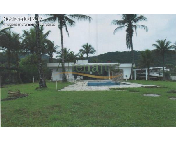 Foto de Casa de Alto Padrão com área de 2.340 m² - Guarujá/SP