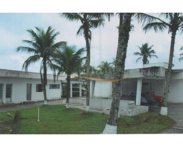 Foto de Casa de Alto Padrão com área total de 2.340 m² - Guarujá/SP