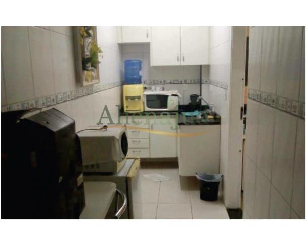 Foto de 50% do Conjunto c/ área de 42m² situado a Rua Amador Bueno - Centro - Santos/SP