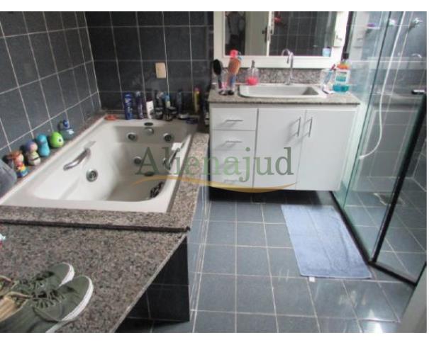 Foto de Apart. 4 suítes c/ área útil de 397m² situado a Rua Castro Alves - Embaré - Santos/SP