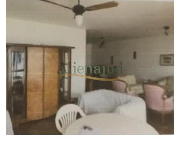 Foto de Apart. c/ área útil de 192m² situado a Av. Gen. Monteiro de Barros - Vila Luis Antonio - Guarujá/SP