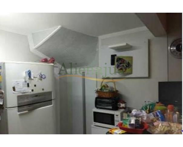 Foto de 33,33333% do Apart. tipo duplex situado à Rua Aureliano Coutinho - Santos/SP