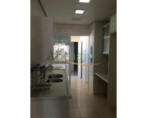 Foto de Apart. 3 dorms. c/ área privativa de 94,79 m² situado na Av. Marechal Deodoro em Santos/SP