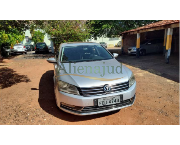 Foto de Dois veículos - I/VW Passat 2.0T e I/KIA Sorento EX2 3.5 G27