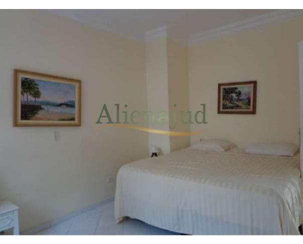 Foto de Residência c/ 468m² no Jardim Acapulco - Guarujá/SP