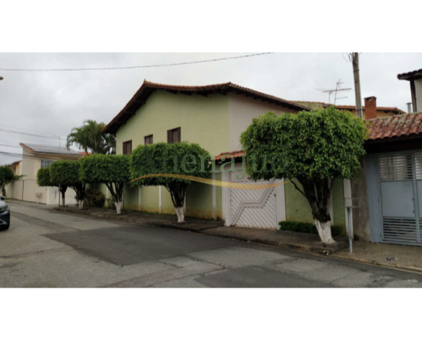 Foto de METADE IDEAL DE 50% - Um terreno c/ benfeitorias e 250m² 