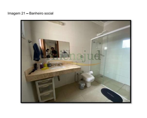 Foto de Sobrado c/ 300m² e 3 dorm. em Ribeirão Preto/SP