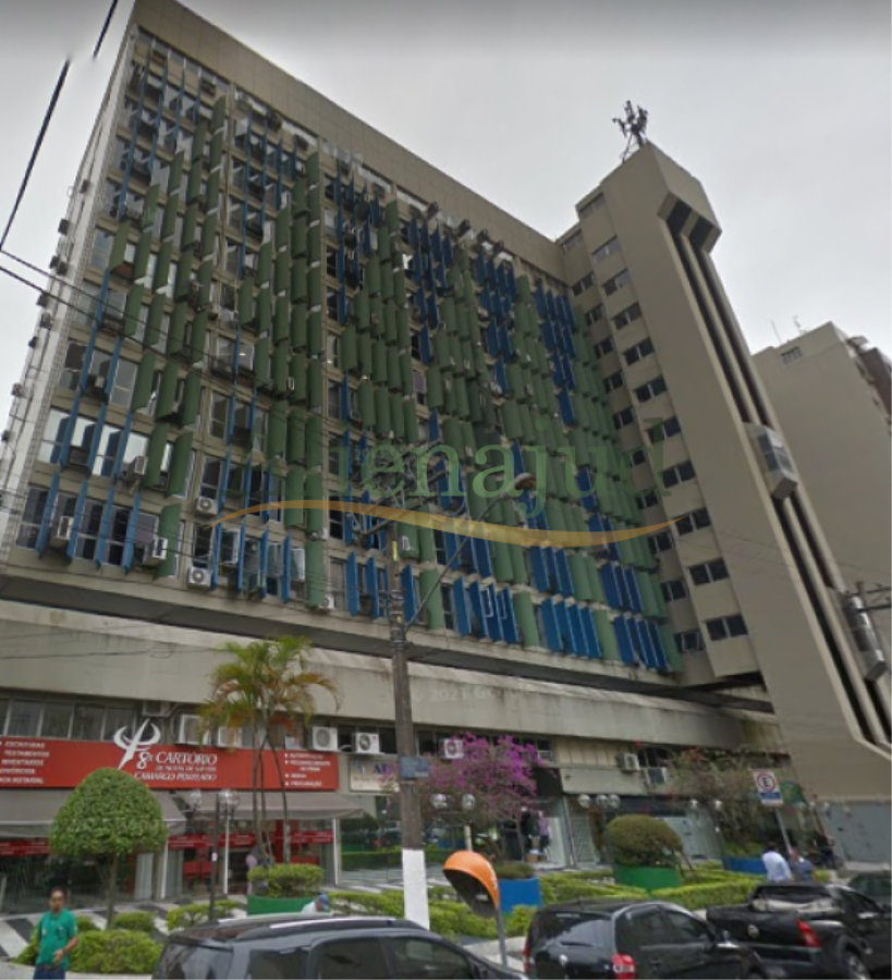 Conjunto comercial com área útil de 73,15m² situado na Rua Amador Bueno em Santos/SP