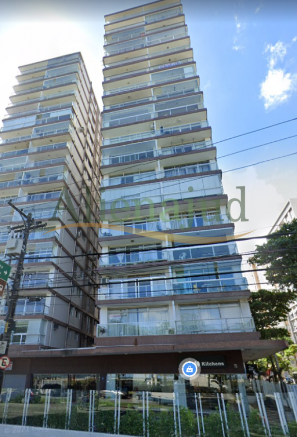50% do Apart. c/ 3 dorms. e área útil de 135,223m² situado na Av. Vicente de Carvalho em Santos/SP