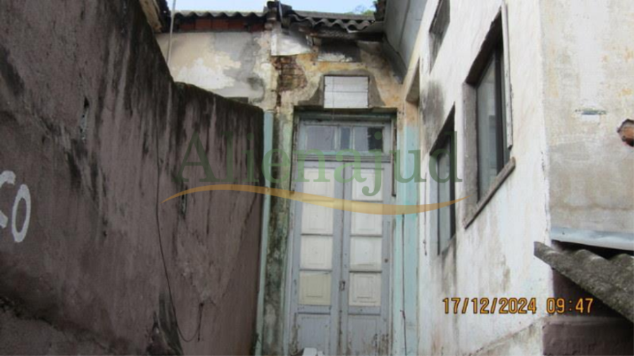 Uma casa c/ 276m² - Vila Nova - Santos/SP Um apartamento, uma casa e um terreno - Santos e São Vicente, localizado em Santos - SP