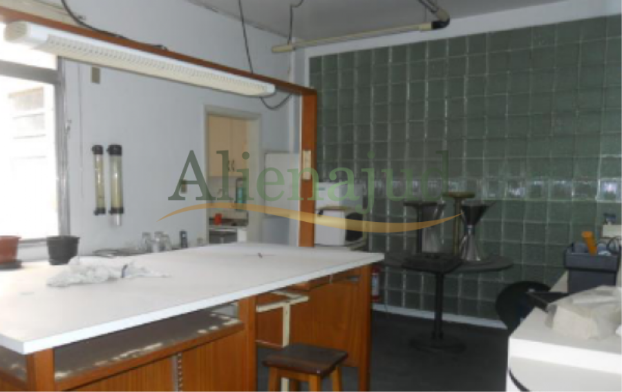 Conj. comercial c/ área útil de 170,02 m² situado na Rua Frei Gaspar Conj. comercial c/ área útil de 170,02 m² situado na Rua Frei Gaspar, localizado em Santos - SP