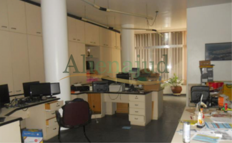 Conj. comercial c/ área útil de 170,02 m² situado na Rua Frei Gaspar Conj. comercial c/ área útil de 170,02 m² situado na Rua Frei Gaspar, localizado em Santos - SP