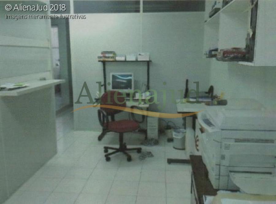 Conjunto Comercial c/ 27m² situado a Rua General Câmara - Centro - Santos/SP Apart. c/ 212m² e Conjunto Comercial c/ 27m² - Santos/SP, localizado em Santos - SP