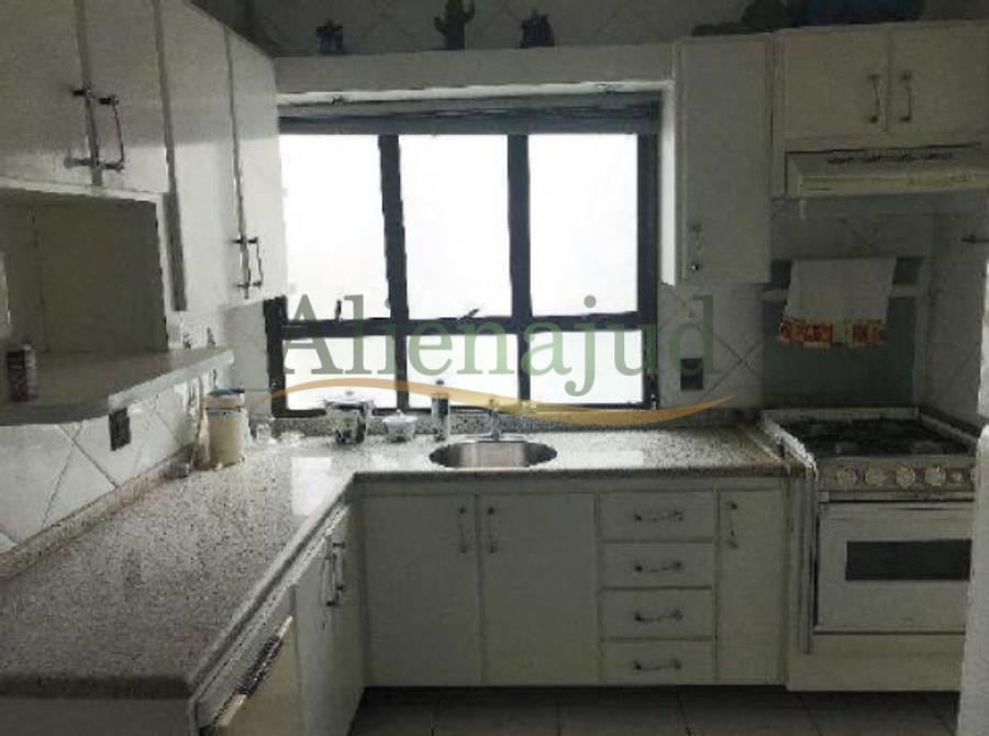 Apart. Duplex c/ área privativa de 244m² situado a Av. Bartolomeu de Gusmão - Aparecida - SANTOS/SP Apartamento DUPLEX em Santos/SP e Casa em Guarujá/SP, localizado em Santos - SP