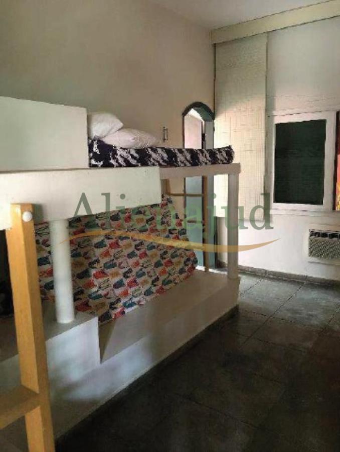 Casa c/ área total de 912m² situado a Rua Prof. Mario de Almeida Pires - Jd. Virginia - Guarujá Apartamento DUPLEX em Santos/SP e Casa em Guarujá/SP, localizado em Santos - SP